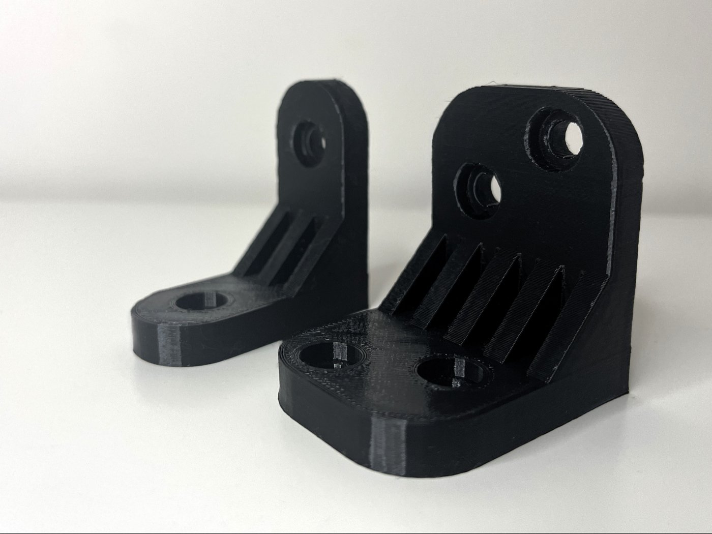 Printed reinforced corner braces